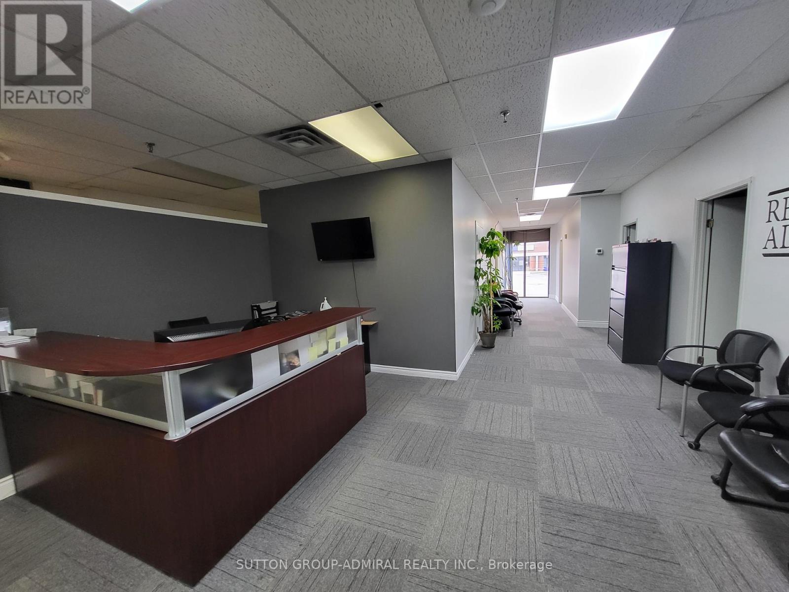 C13 - 4220 Steeles Avenue W Property Photo 5