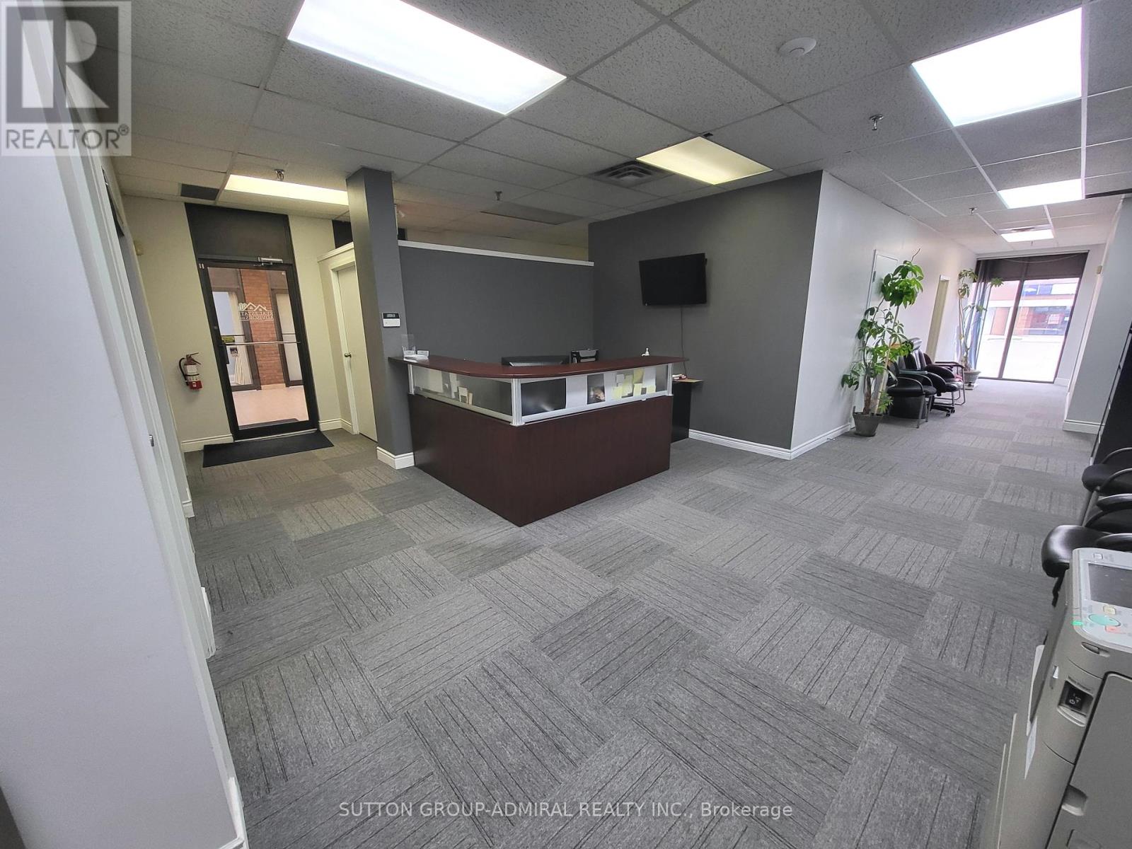 C13 - 4220 Steeles Avenue W Property Photo 7