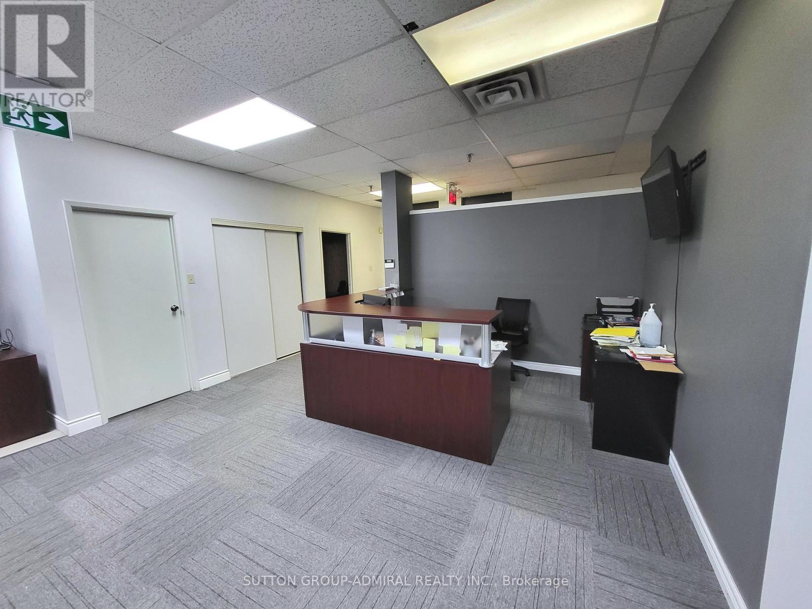 C13 - 4220 Steeles Avenue W Property Photo 8