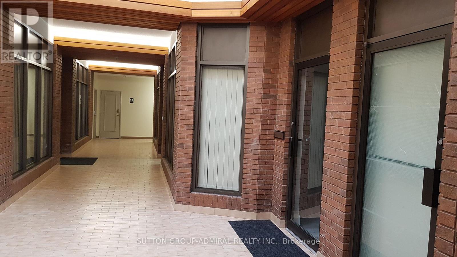C13 - 4220 Steeles Avenue W Property Photo 13