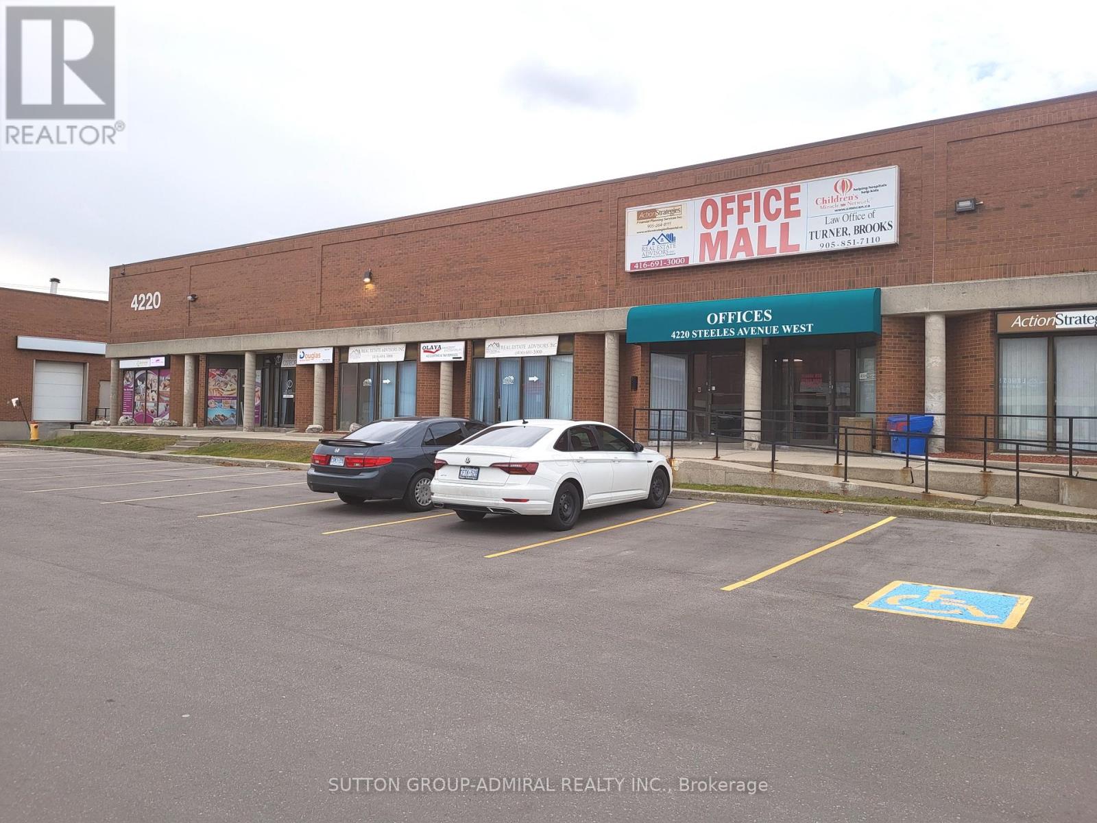 C13 - 4220 Steeles Avenue W Property Photo 19