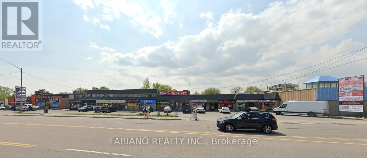 2 - 13130 Yonge Street Property Photo 3