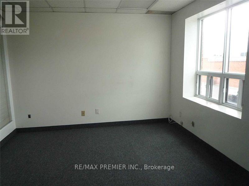 136 Winges Rd Property Photo 3