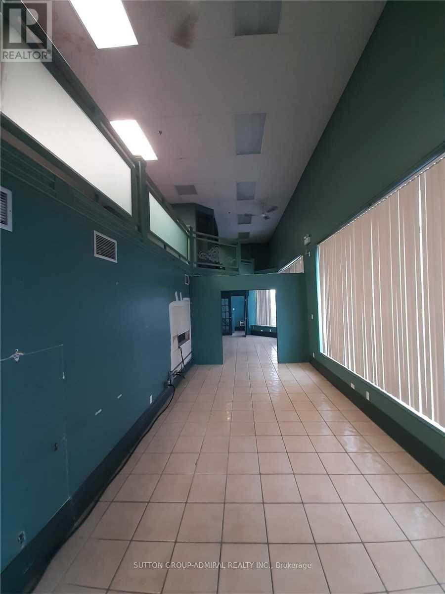 9 - 561 Edward Avenue Property Photo 4