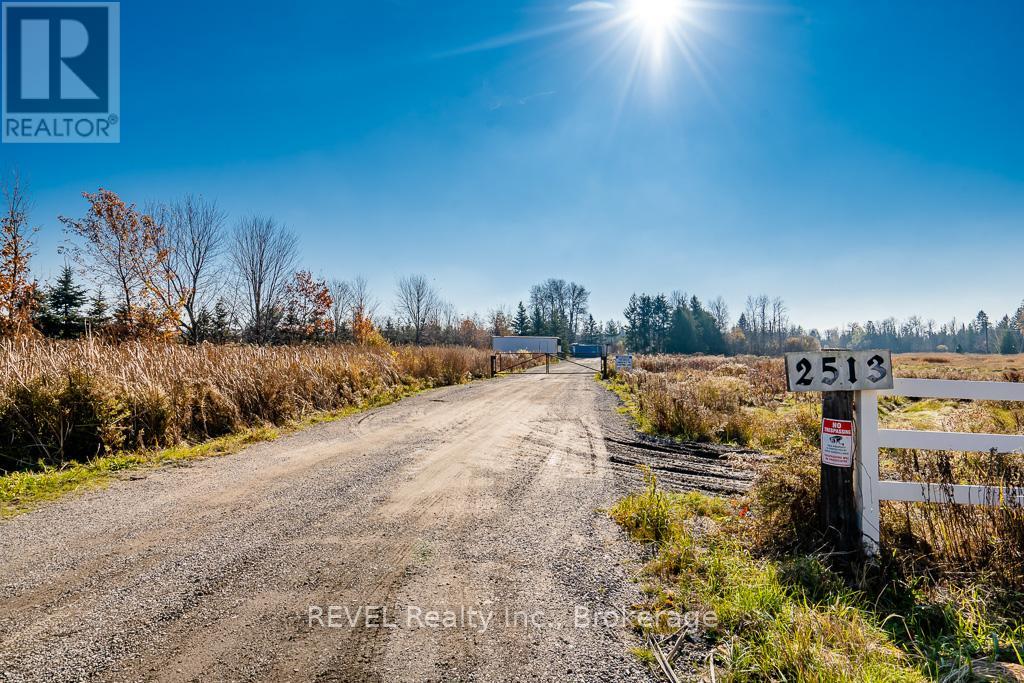 2513 Innisfil Beach Road Property Photo 10