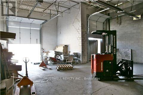 434 North Rivermede Road Property Photo 6