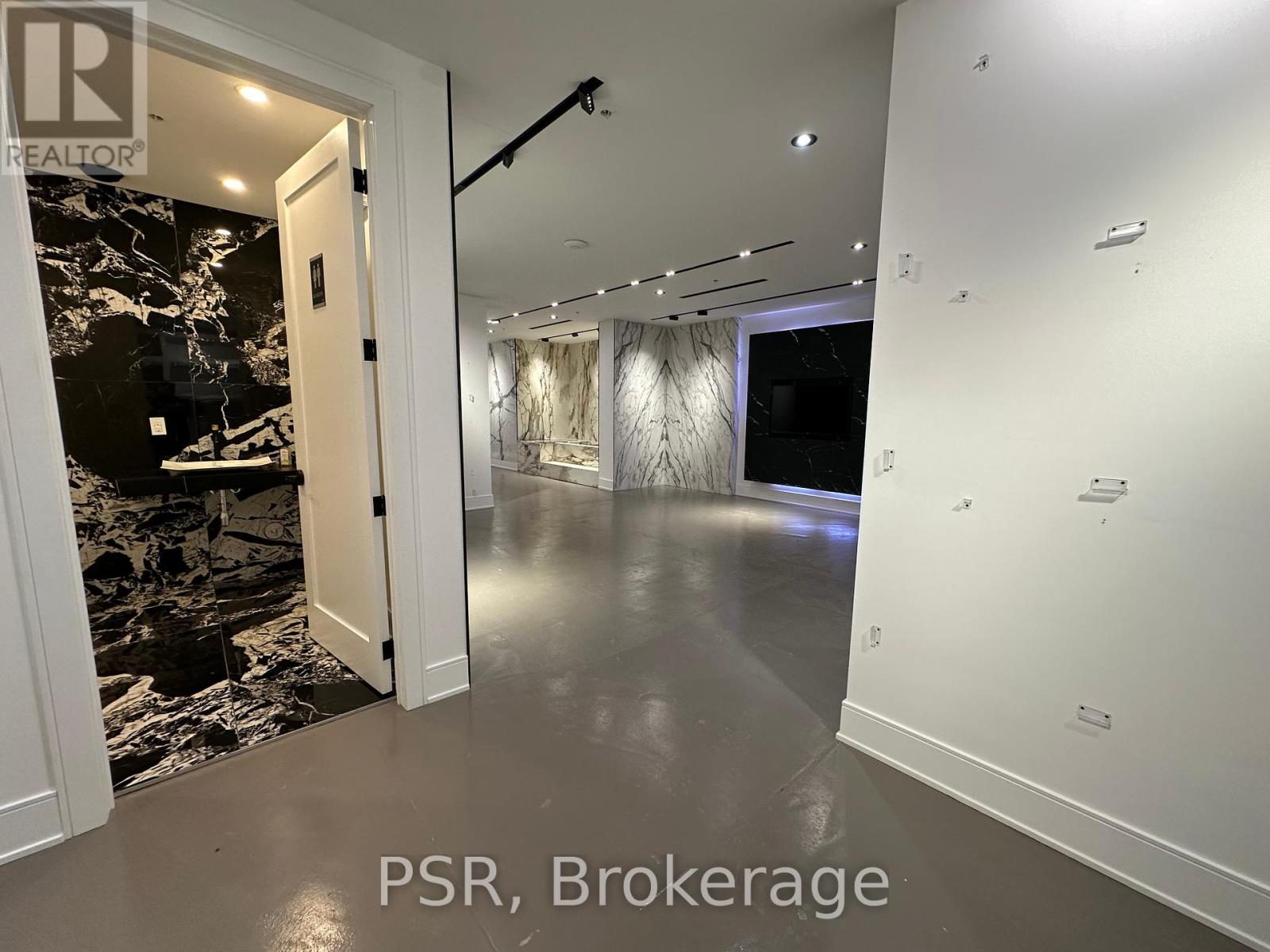 3 - 8750 Jane Street Property Photo 11