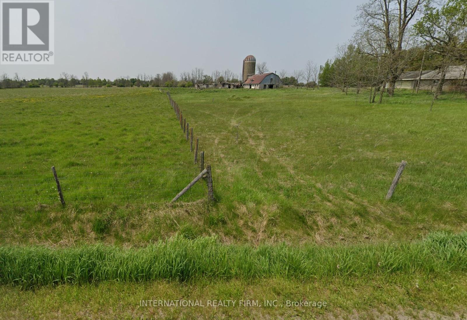 5944 10th Line Property Photo 29