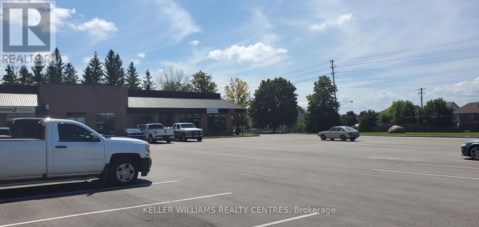 6 - 24707 Woodbine Avenue Property Photo 3