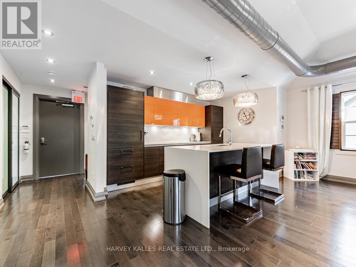 80 Centre Street Property Photo 10