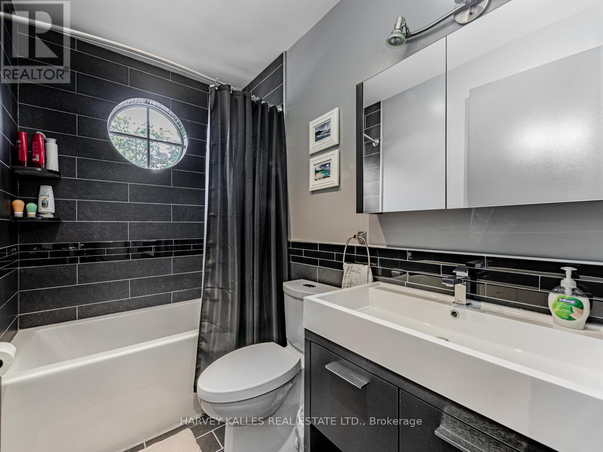 80 Centre Street Property Photo 17