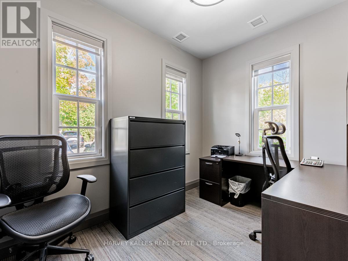 80 Centre Street Property Photo 18