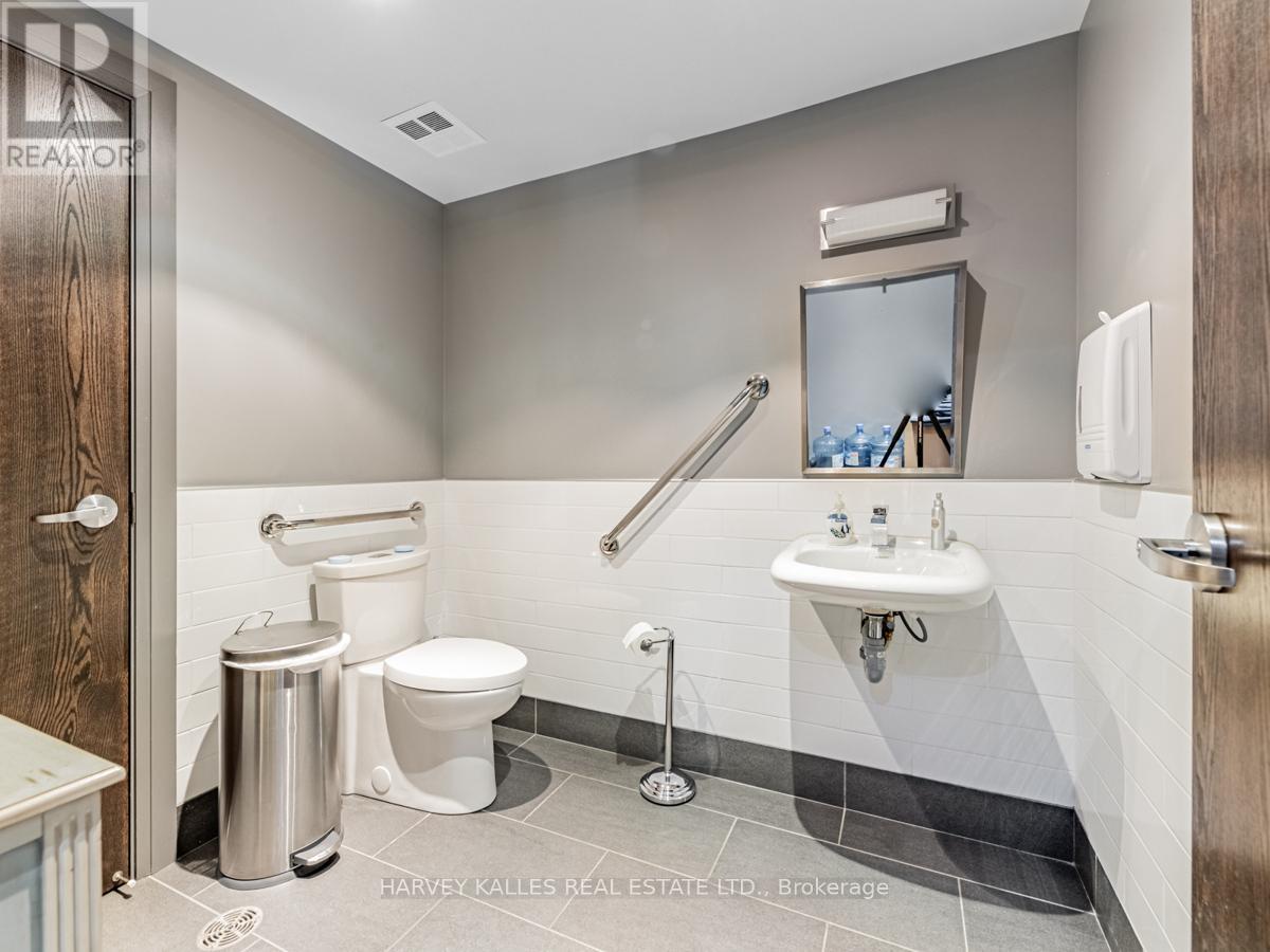 80 Centre Street Property Photo 22