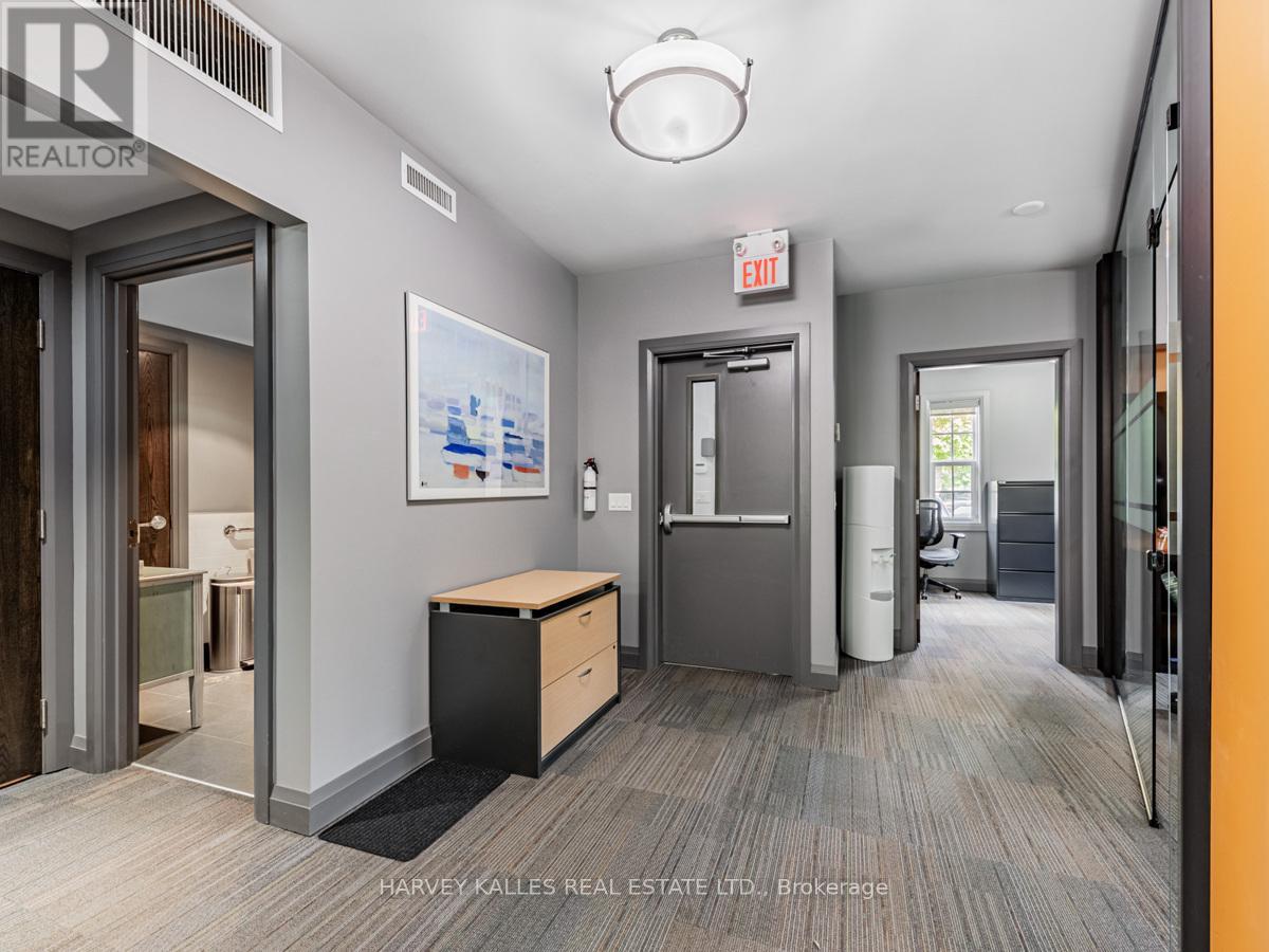 80 Centre Street Property Photo 25