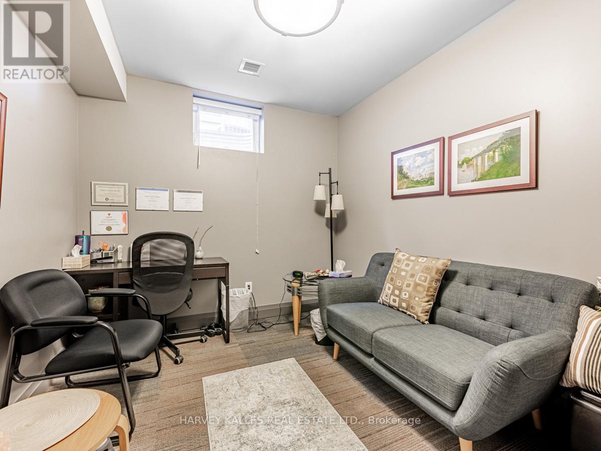 80 Centre Street Property Photo 36