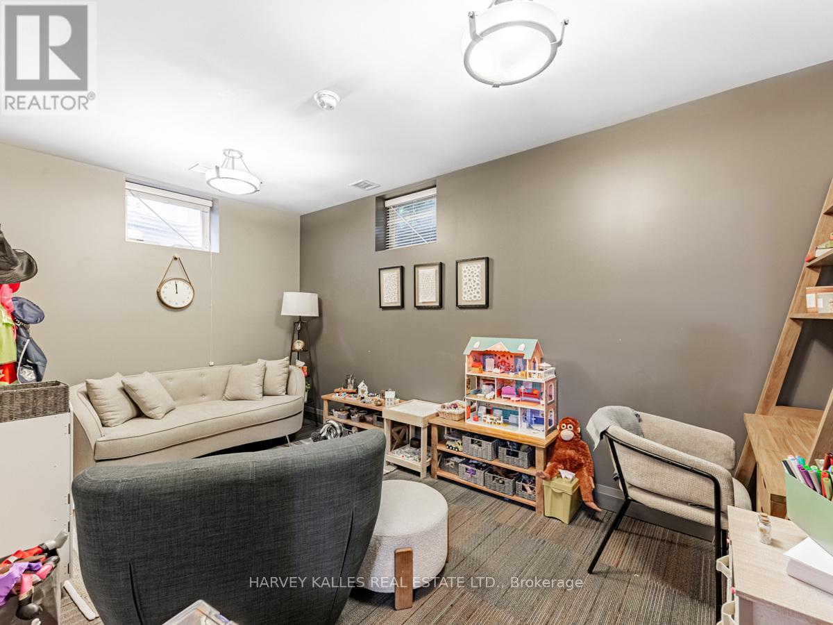 80 Centre Street Property Photo 37