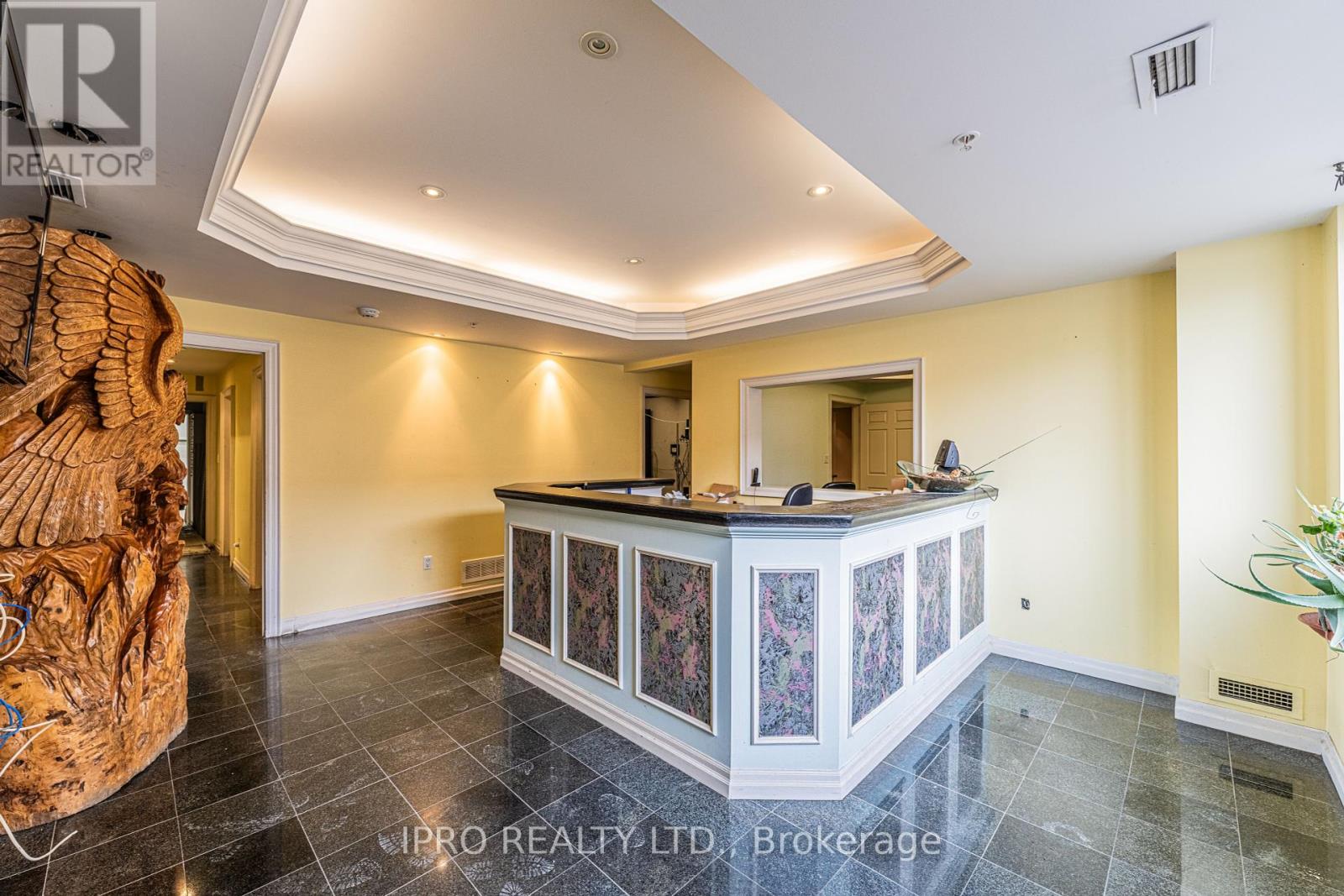4 - 467 Edgeley Boulevard Property Photo 5