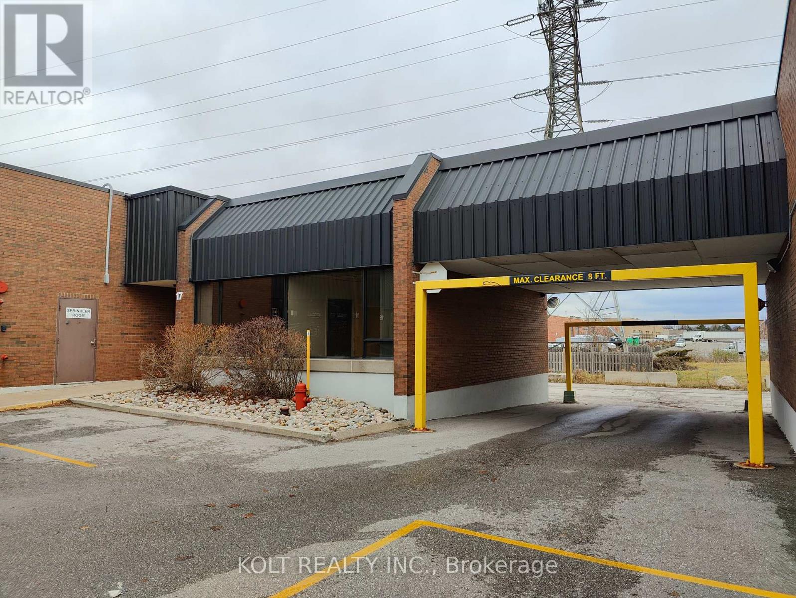 17 - 270 Esna Park Drive Property Photo 2