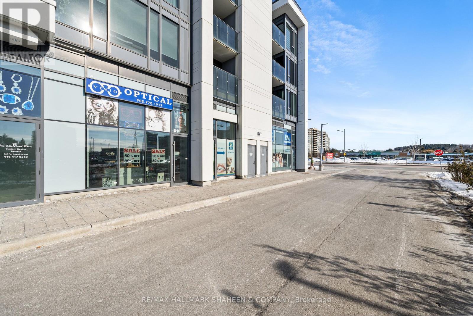 B10 - 9610 Yonge Street Property Photo 10