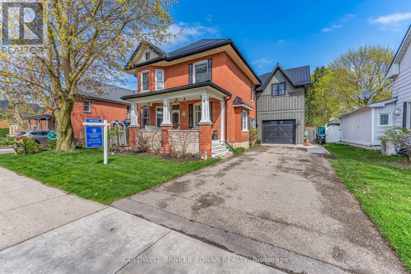 54 Nelson Street W Property Photo 1
