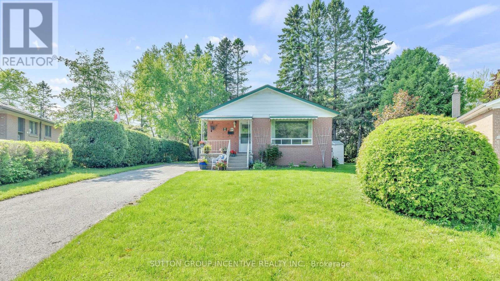 8 Webster Drive Property Photo 1