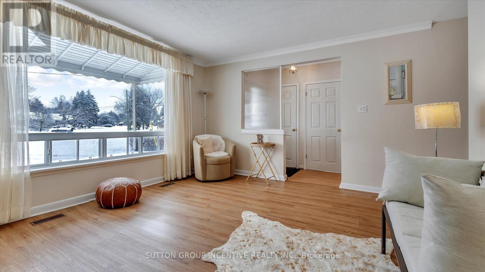 8 Webster Drive Property Photo 6