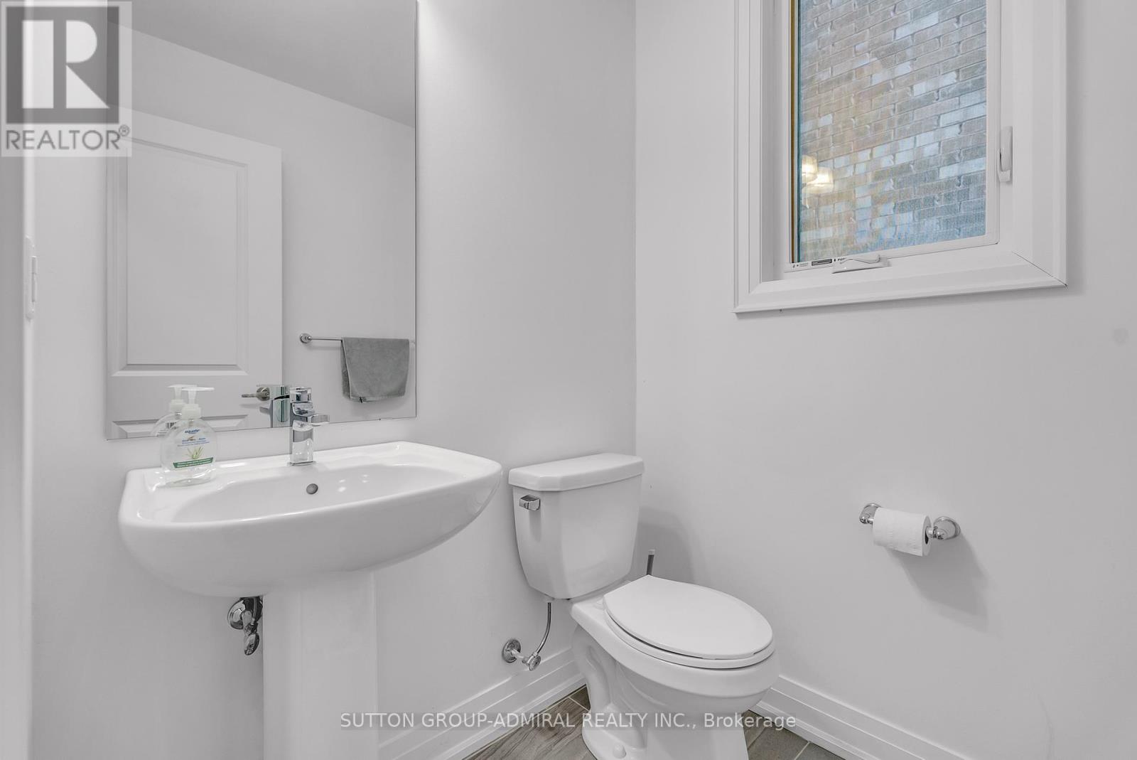 34 Globemaster Lane Property Photo 21