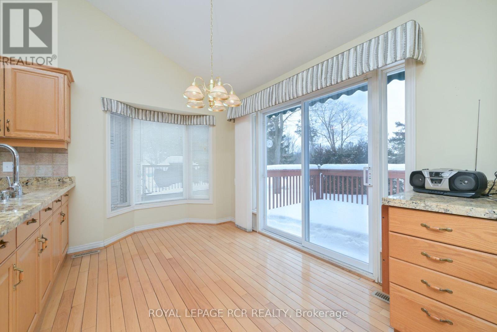 10 Forest Link Property Photo 7