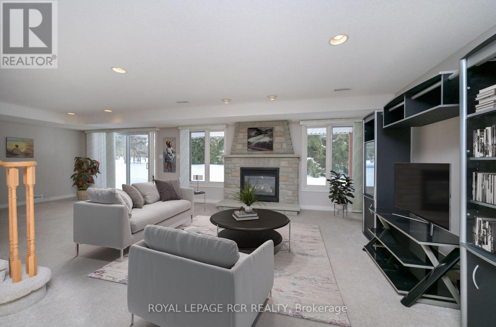 10 Forest Link Property Photo 29
