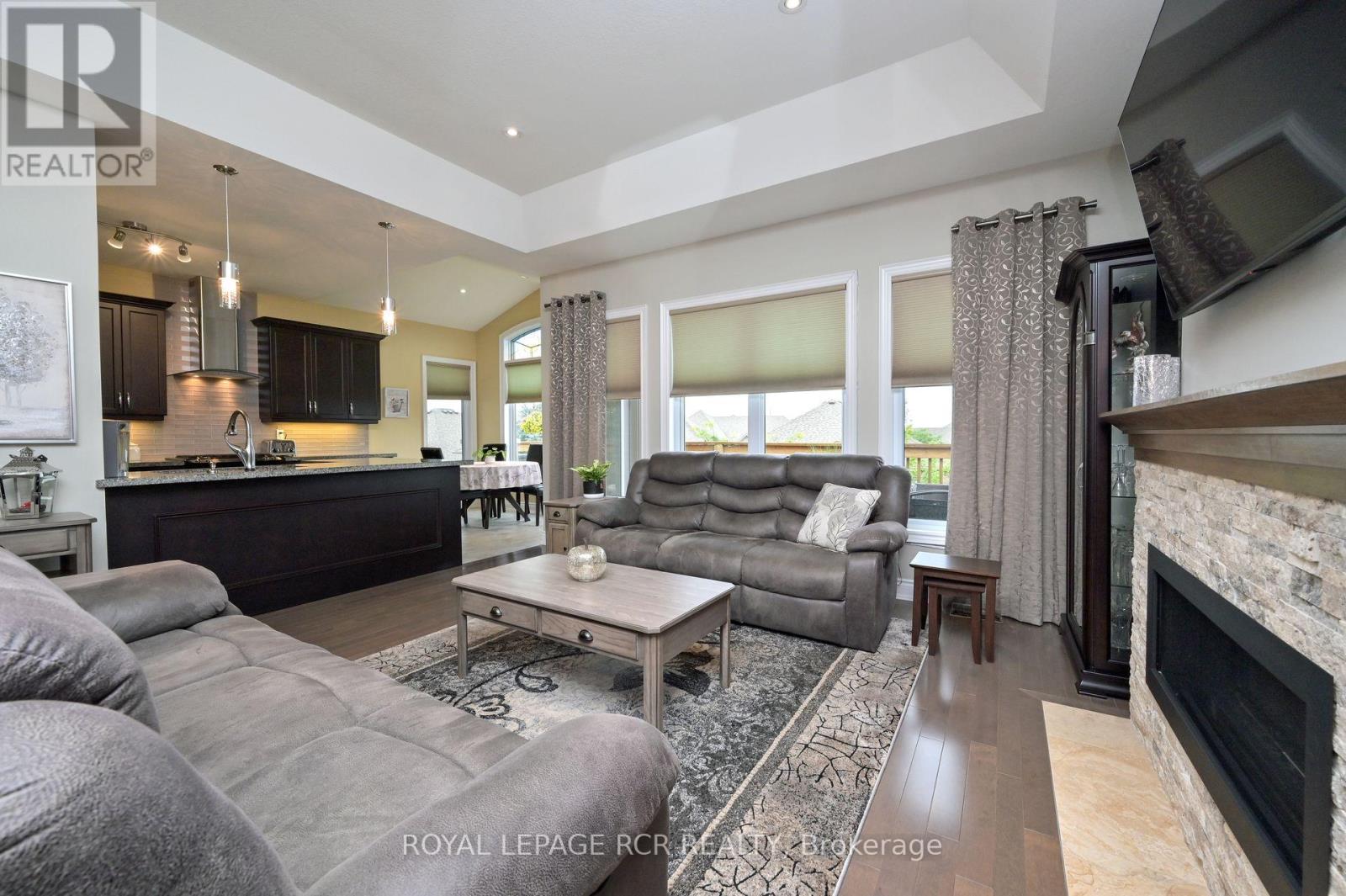 50 Hillcrest Drive Property Photo 16