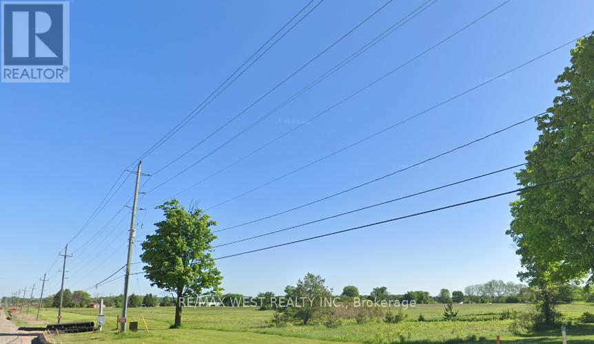 18571 Woodbine Avenue E Property Photo 2