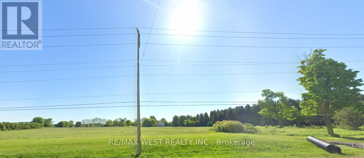 18571 Woodbine Avenue E Property Photo 3