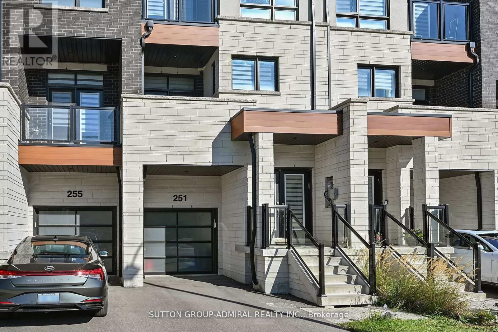 251 Thomas Cook Avenue Property Photo 2