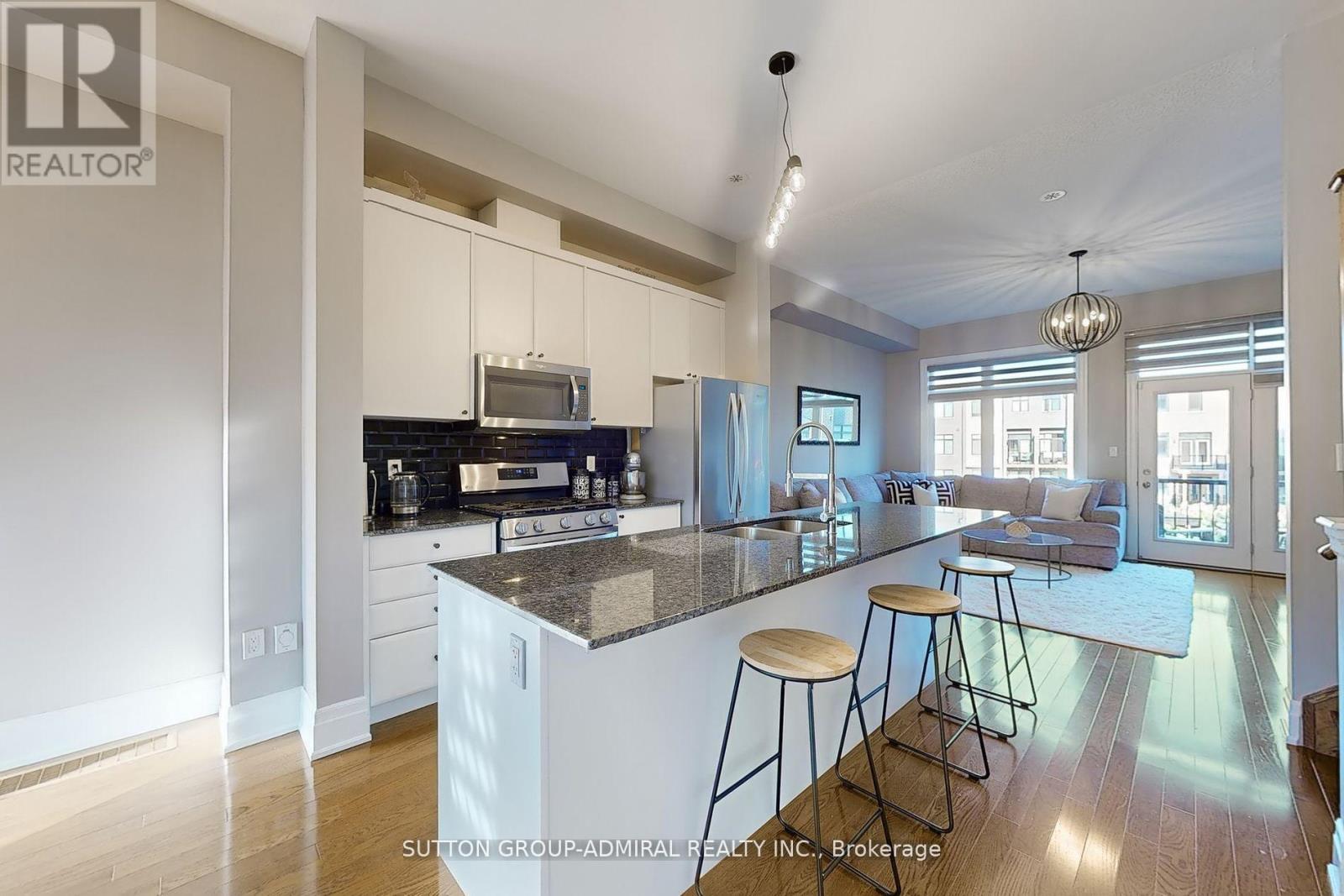 251 Thomas Cook Avenue Property Photo 10