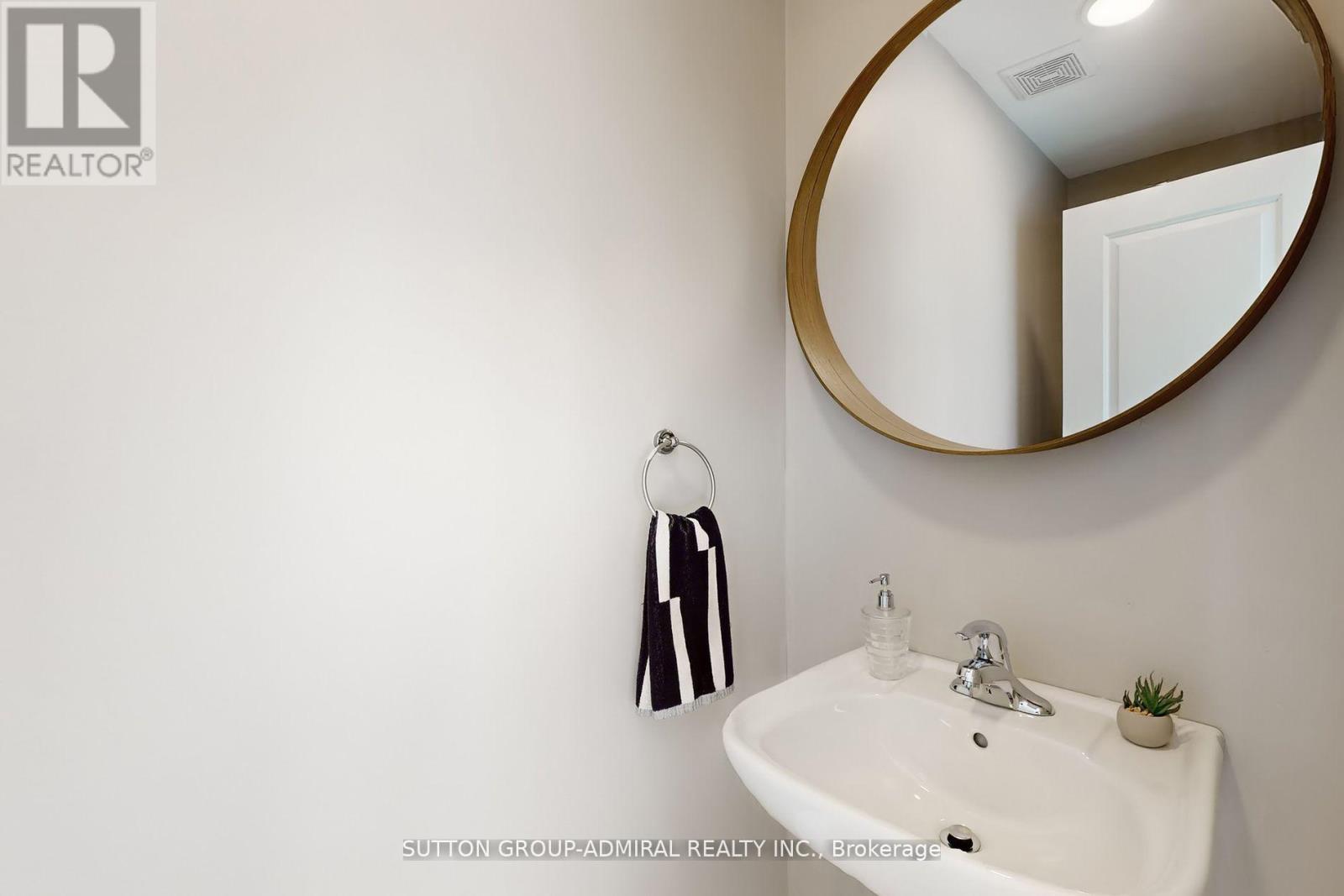 251 Thomas Cook Avenue Property Photo 16