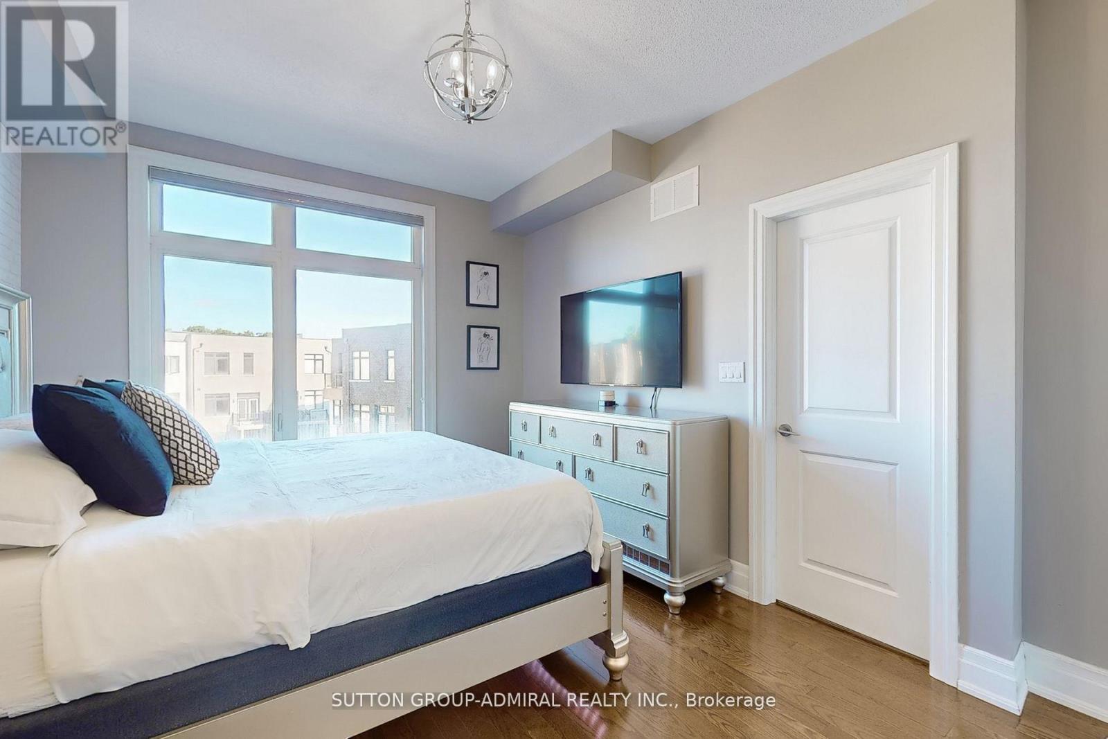 251 Thomas Cook Avenue Property Photo 19