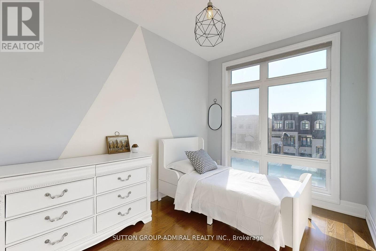 251 Thomas Cook Avenue Property Photo 24