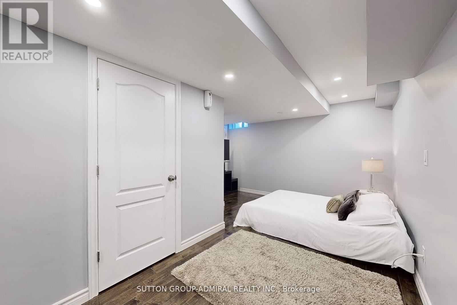 251 Thomas Cook Avenue Property Photo 31