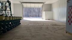 7254 10th Line Property Photo 9