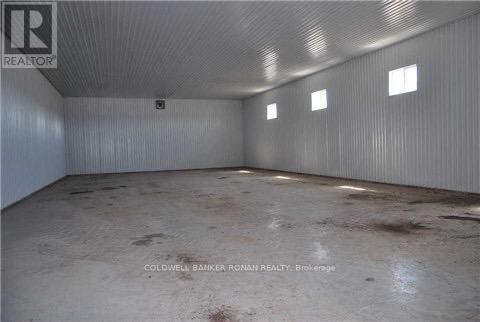 7254 10th Line Property Photo 11