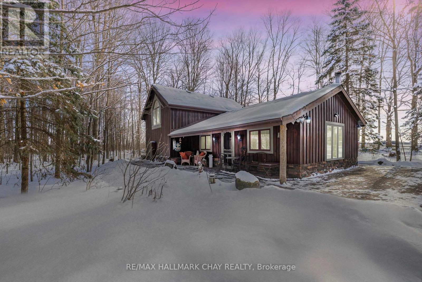 4507 10th Line Property Photo