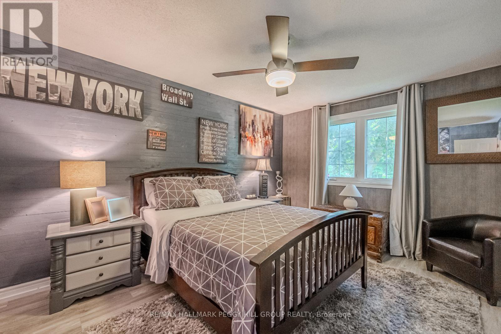 1923 10th Line Property Photo 10