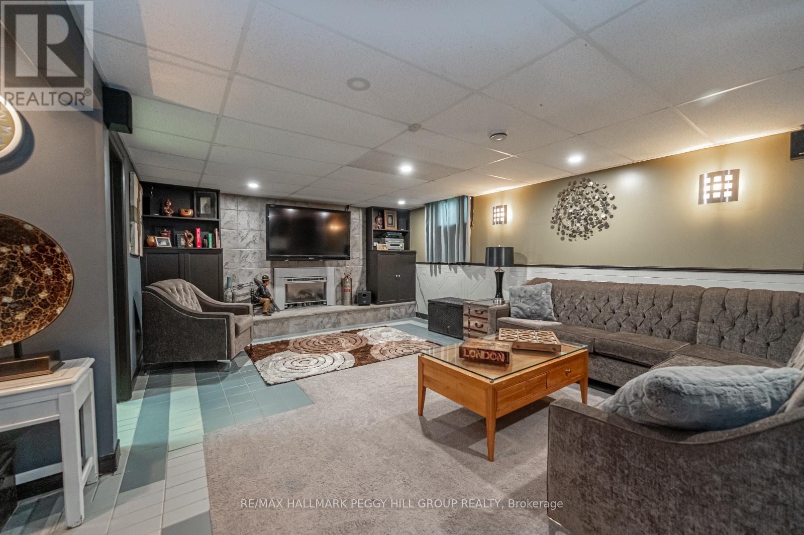 1923 10th Line Property Photo 21