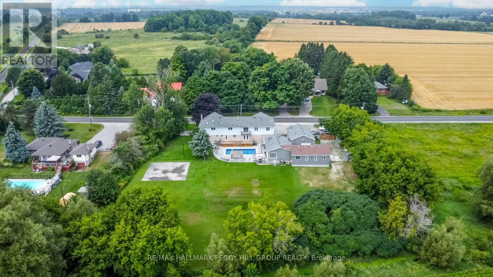 1923 10th Line Property Photo 32