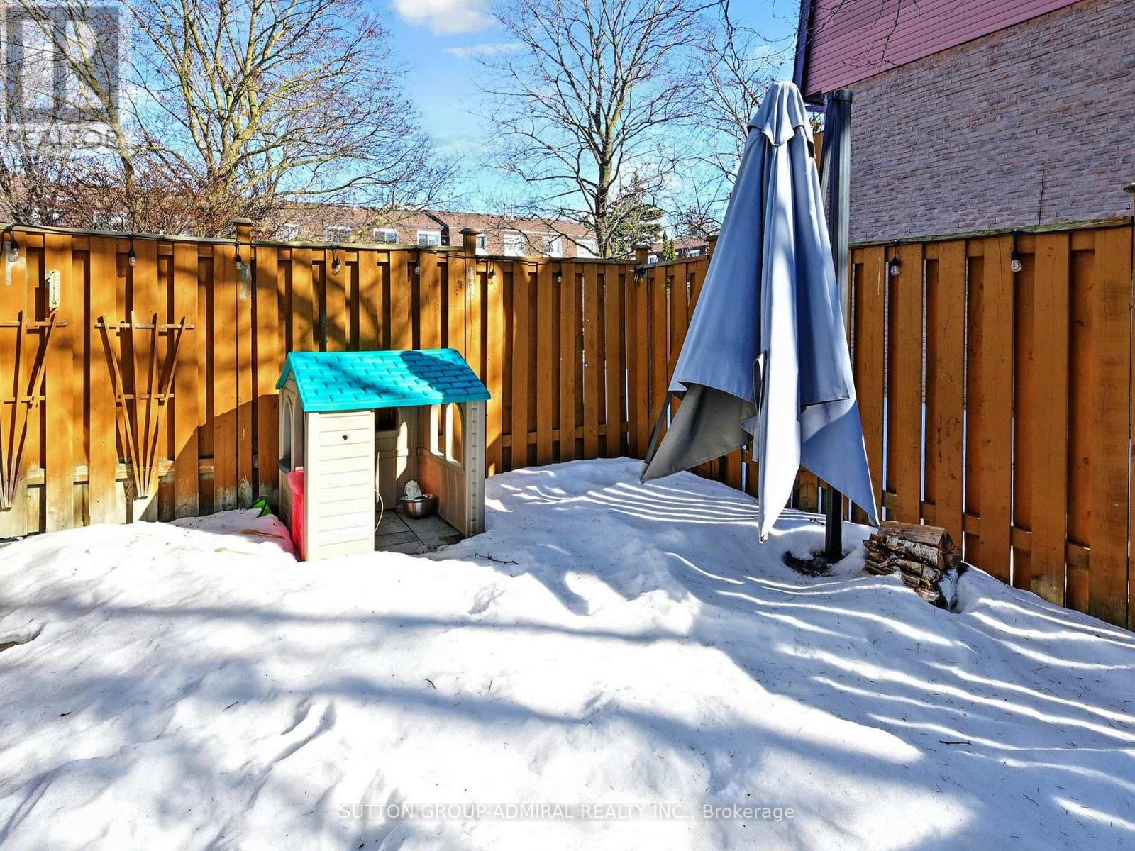 34 - 209 Castle Rock Drive Property Photo 25