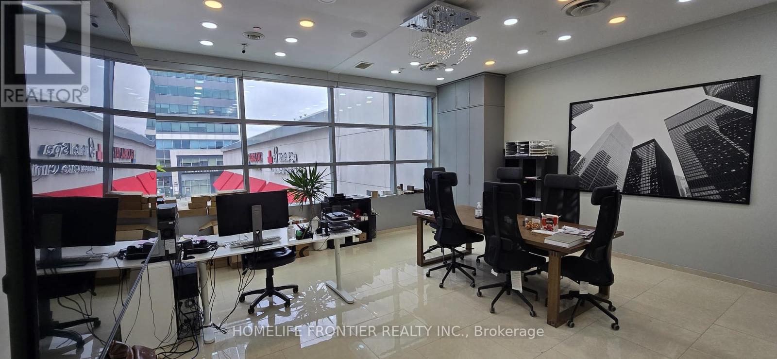 268 - 7181 YONGE STREET Property Photo 1
