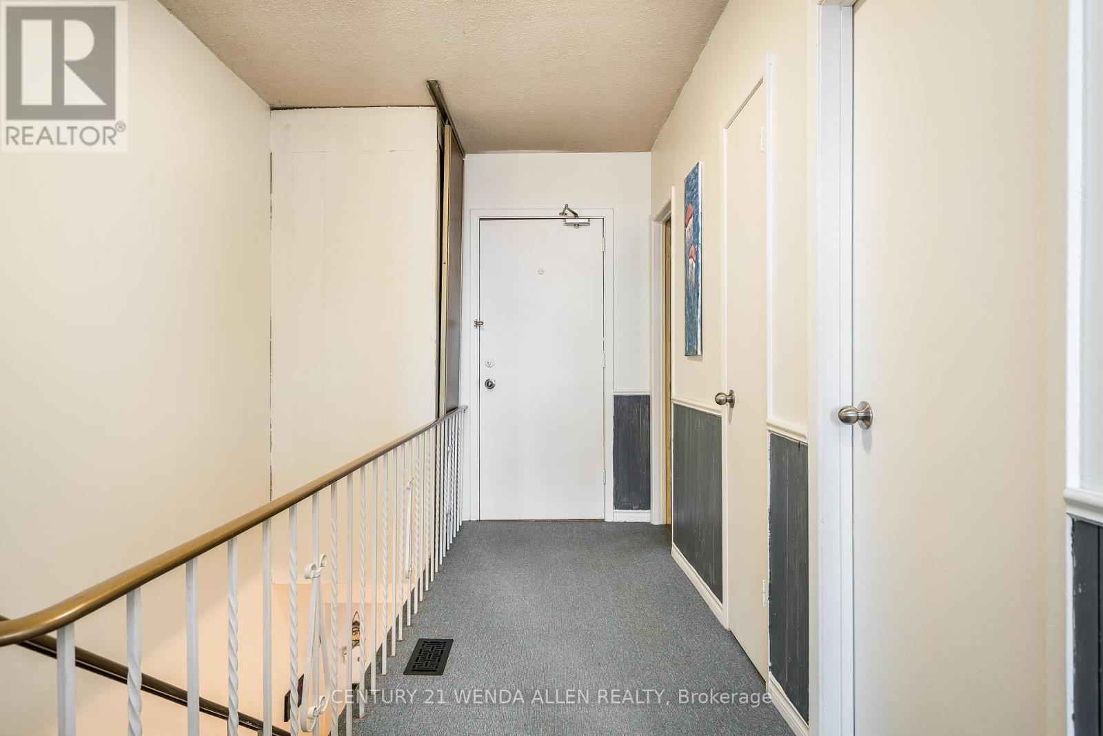 70 Victoria Street E Property Photo 16