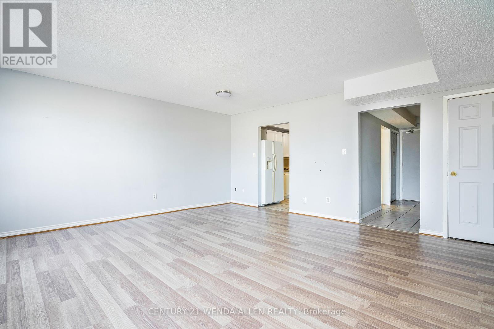 70 Victoria Street E Property Photo 20