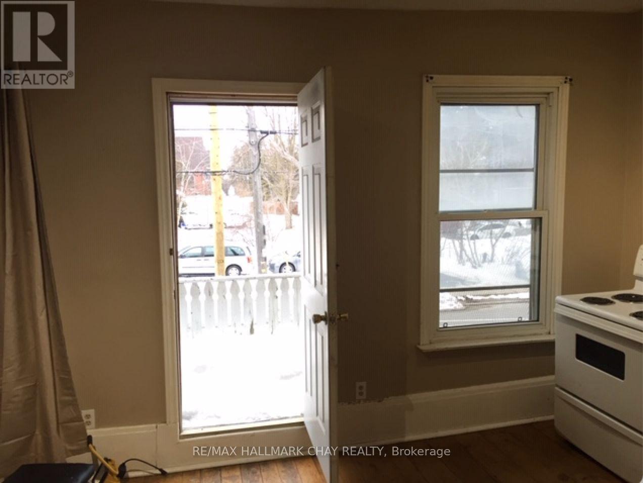 236 Barrie Street Property Photo 6