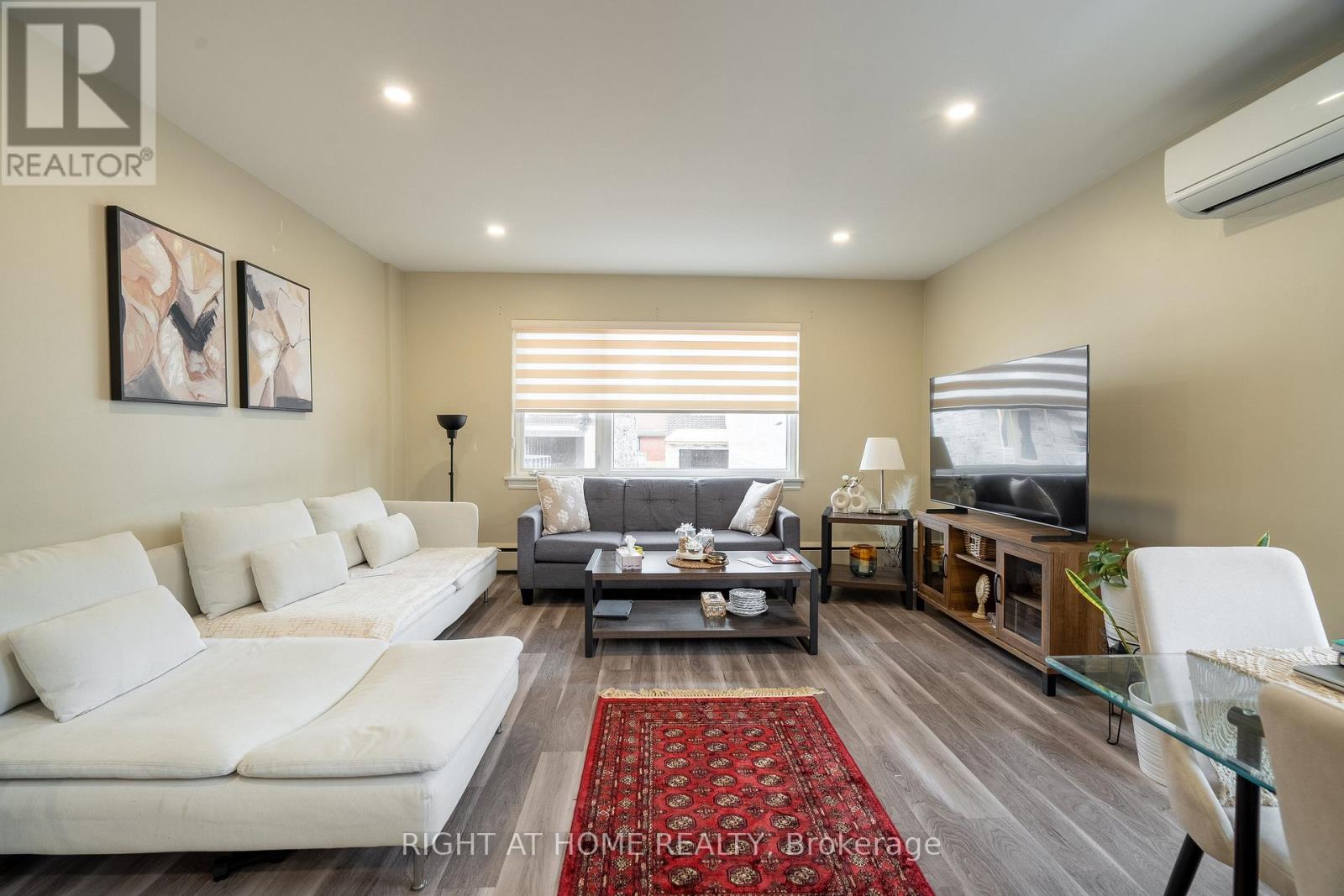 285 Richmond Street Property Photo 14